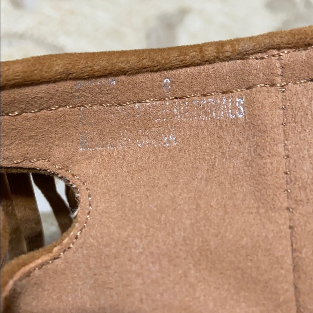 Charlotte Russe Fringe Sandals 8 - Picture 5 of 12